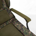 Trakker Křeslo komfortní s područkami - Levelite Camo Longback Chair