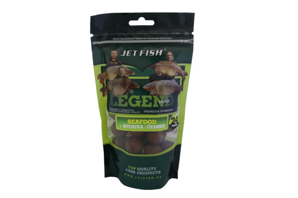 Legend Range boilie 250g - 24mm : SEAFOOD - ŠVESTKA / ČESNEK